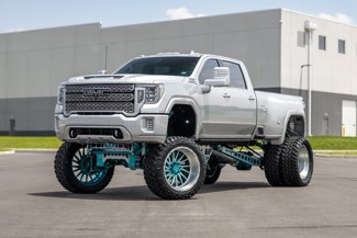 Used 2020 GMC Sierra 3500 Denali w/ Denali Ultimate Package image 1