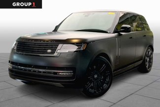 Used 2025 Land Rover Range Rover Autobiography image 1