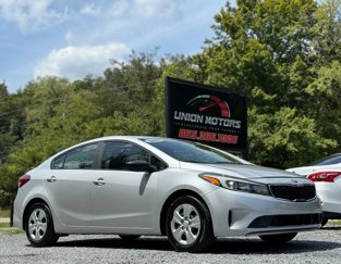 Used 2017 Kia Forte LX image 1