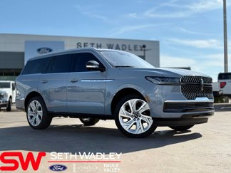 New 2025 Lincoln Navigator Reserve image 1