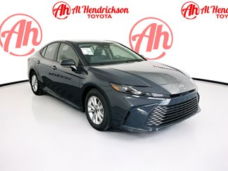 Used 2025 Toyota Camry LE image 1