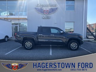 Used 2024 Toyota Tacoma Limited image 1