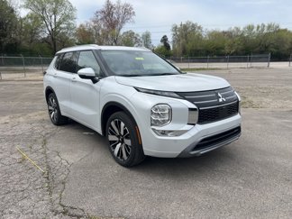 New 2025 Mitsubishi Outlander SEL image 1