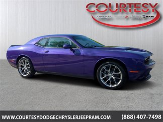 Certified 2023 Dodge Challenger SXT w/ Plus Package image 1