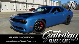 Used 2016 Dodge Challenger SRT Hellcat image 1