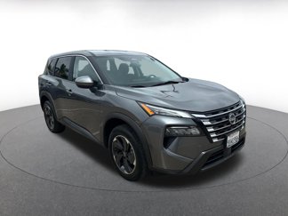 Used 2024 Nissan Rogue SV image 1