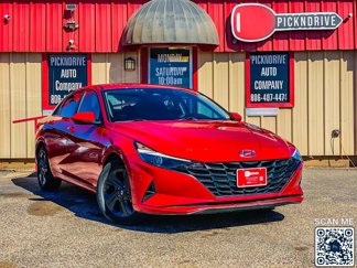 Used 2022 Hyundai Elantra SEL image 1