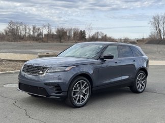 New 2026 Land Rover Range Rover Velar Dynamic SE image 1