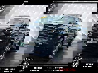 Used 2025 Toyota Tacoma Limited image 1