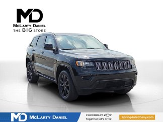 Used 2020 Jeep Grand Cherokee Altitude image 1