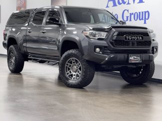 Used 2016 Toyota Tacoma TRD Off-Road image 1