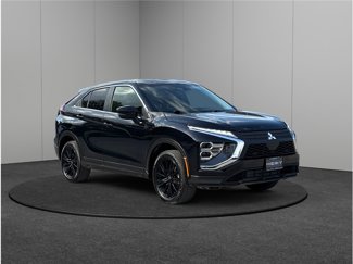 Used 2023 Mitsubishi Eclipse Cross LE image 1