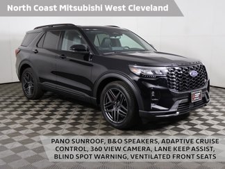 Used 2025 Ford Explorer ST image 1