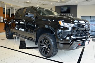 Used 2024 Chevrolet Silverado 1500 LT Trail Boss w/ Convenience Package II image 1