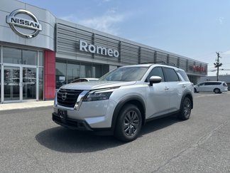 New 2025 Nissan Pathfinder SV image 1