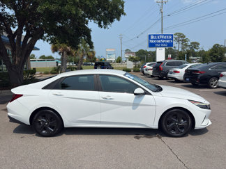 Used 2021 Hyundai Elantra SEL image 1