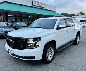 Used 2017 Chevrolet Suburban LT image 1