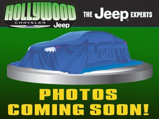 Used 2023 Chrysler Pacifica Limited w/ Uconnect Theater Family Group image 1