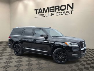 Used 2024 Lincoln Navigator Reserve image 1