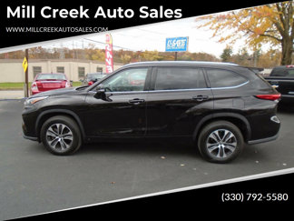 Used 2021 Toyota Highlander XLE image 1