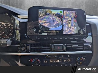 New 2025 Nissan Pathfinder SL image 1
