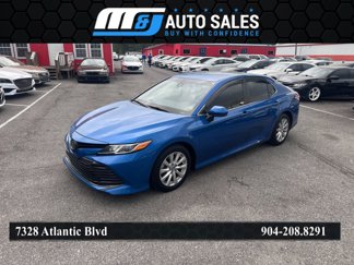 Used 2019 Toyota Camry image 1