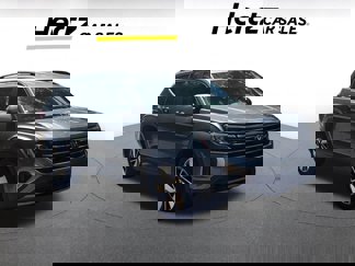 Used 2024 Volkswagen Atlas SE image 1