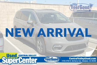 Certified 2023 Chrysler Pacifica Limited image 1