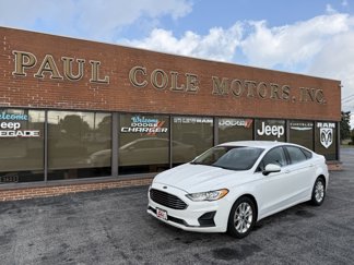 Used 2019 Ford Fusion SE image 1