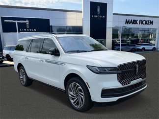 New 2025 Lincoln Navigator L Reserve image 1