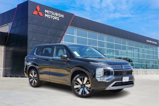New 2025 Mitsubishi Outlander SE image 1