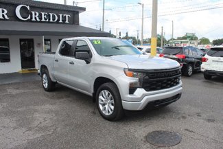 Used 2022 Chevrolet Silverado 1500 Custom image 1