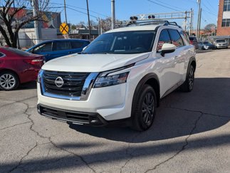 Used 2022 Nissan Pathfinder SV image 1