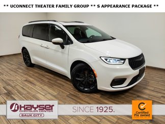 Certified 2023 Chrysler Pacifica Touring-L w/ Uconnect Theater Family Group image 1