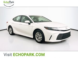 Used 2025 Toyota Camry LE image 1