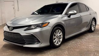Used 2022 Toyota Camry LE image 1