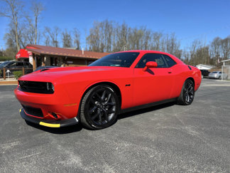Used 2023 Dodge Challenger R/T w/ Blacktop Package image 1