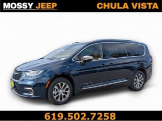 New 2025 Chrysler Pacifica Pinnacle image 1