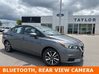Used 2021 Nissan Versa SV image 1