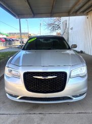 Used 2020 Chrysler 300 Limited image 1