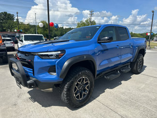 New 2025 Chevrolet Colorado ZR2 w/ Off-Road Front Bumper Package image 1