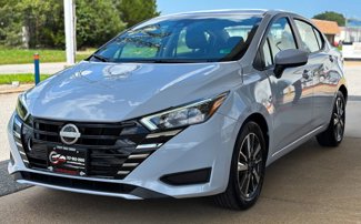 Used 2025 Nissan Versa SV image 1