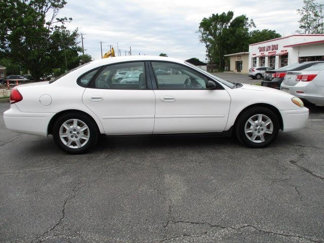 Used 2004 Ford Taurus LX image 1