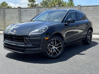Used 2024 Porsche Macan image 1