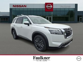New 2025 Nissan Pathfinder SL w/ SL Premium Package image 1