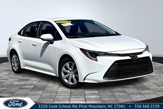 Used 2024 Toyota Corolla LE image 1