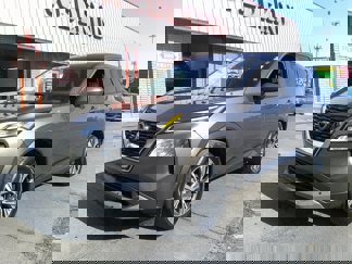 Used 2023 Nissan Rogue SV image 1