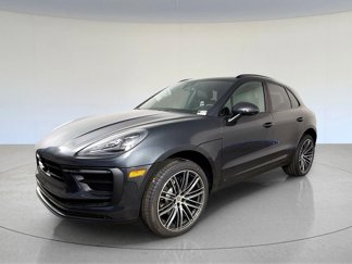 Certified 2025 Porsche Macan image 1