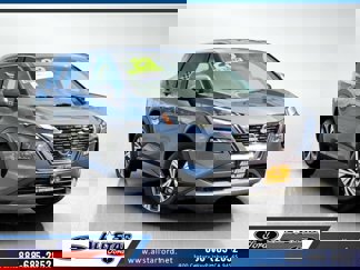 Used 2023 Nissan Rogue SV image 1
