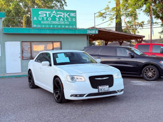 Used 2018 Chrysler 300 Touring L image 1